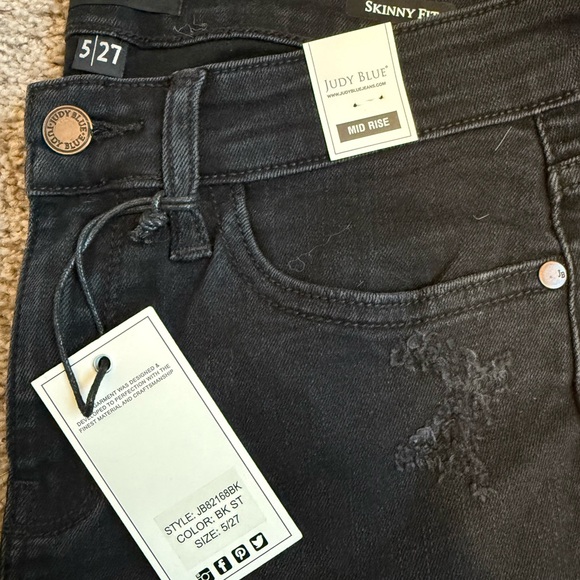 NWT Judy Blue Black Animal Patch Jeans - Picture 4 of 5